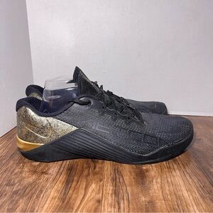 Nike Metcon 5 Low Medal Strong Mens Size 11.5 Black Gold Training Shoes Sneakers